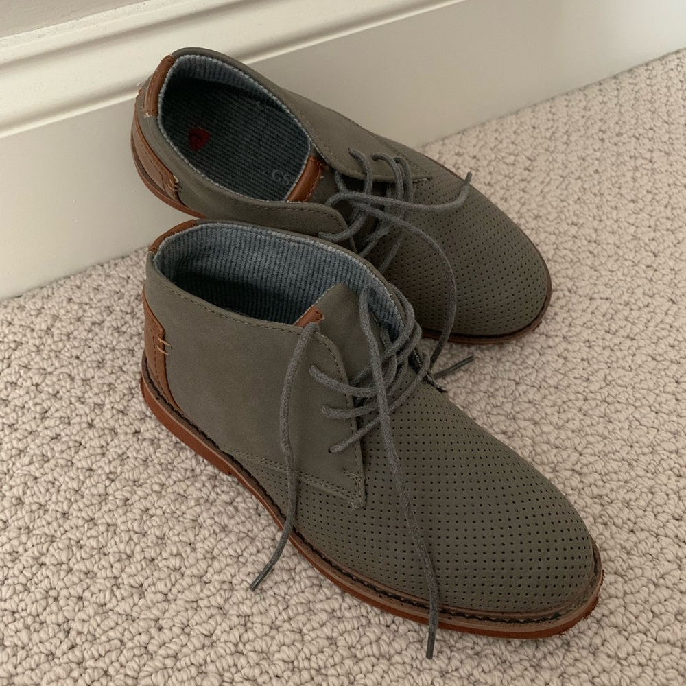 Boys gray dress shoes